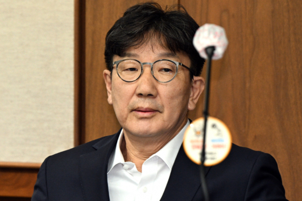 권성동 국민의힘 의원이 법원에 보석을 청구했다. 사진은 권 의원이 지난달 3일 서울 서초동 서울중앙지법에서 통일교로부터 불법 정치자금을 수수한 혐의 사건 1차 공판에 출석해 자리에 앉아 있는 모습. /사진=뉴스1(공동취재단)