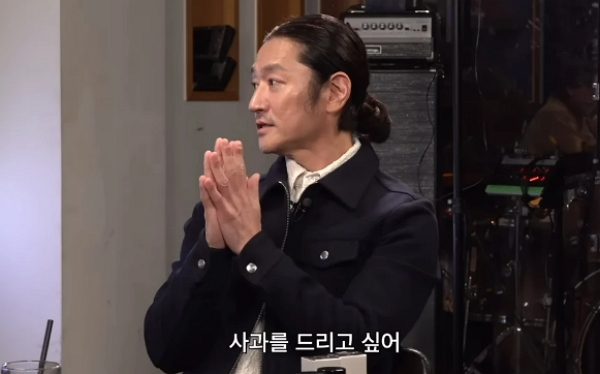 가수 바비킴이 10년 전 논란이 됐던 대한항공 기내 난동 사건을 직접 설명했다. 사진은 가수 바비킴이 유튜브 채널 '피식대학'에 출연한 모습. /사진=유튜브 채널 '피식대학' 캡처