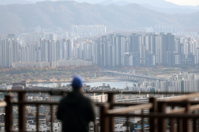 남산에서 바라본 서울시내 아파트 및 주택 단지./사진=뉴스1