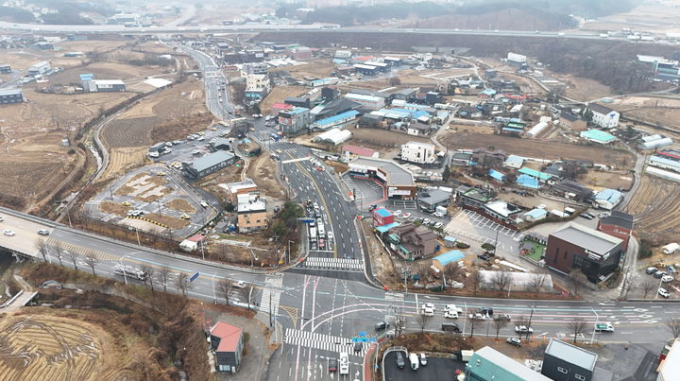 마성리와 영문리를 잇는 4차선 확장 도로 전경. /사진제공=용인특례시