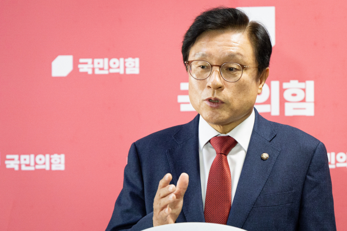 박형수 국회 예산결산특별위원회 국민의힘 간사가 지난 2일 서울 여의도 국회에서 2026년도 예산안 합의 관련 브리핑을 하고 있다./사진제공=뉴스1