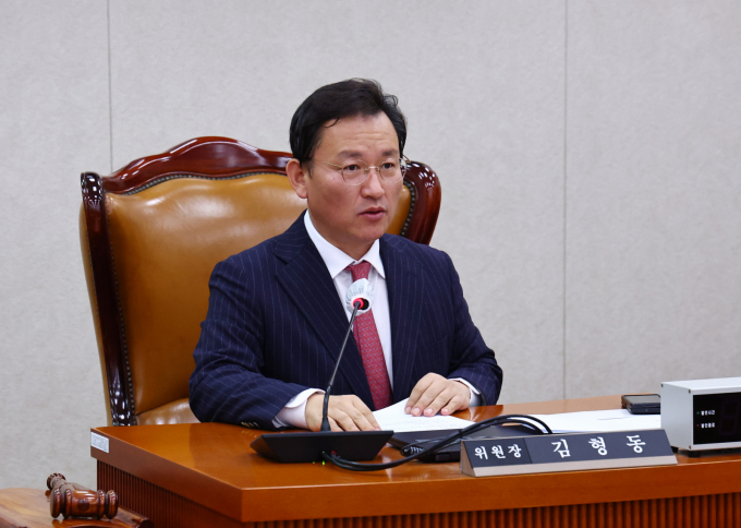 지난 8일 오후 서울 여의도 국회에서 열린 산불피해지원대책 특별위원회 제도개선 소위원회에서 김형동 소위원장이 발언하고 있다./사진제공=뉴시스