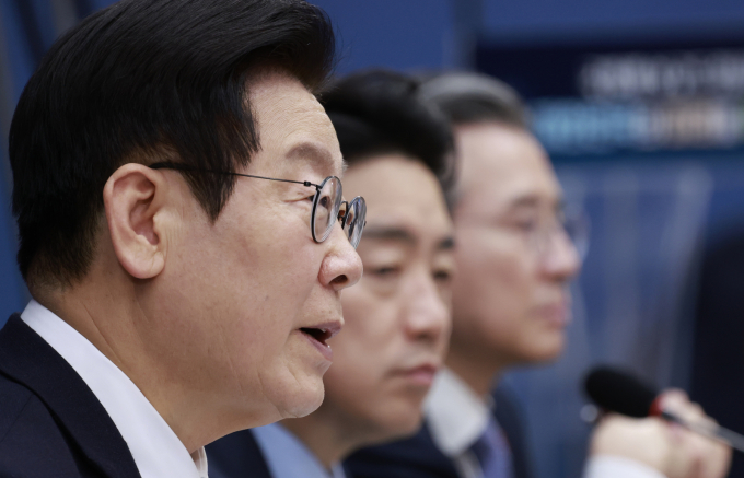 이재명 대통령이 16일 업무보고에서 "탈모와 비만 치료의 건강보험 적용을 검토하라고 보건복지부에 주문했다. 사진은 16일 이 대통령이 세종 어진동 정부세종컨벤션센터에서 열린 보건복지부 등 업무보고에서 발언하는 모습. /사진=뉴시스