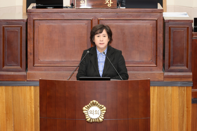 이지연 구미시의원이 제292회 구미시의회 제2차 정례회 제3차 본회의에서 5분 자유발언을 통해 산업예산 확대와 산단형 기업지원 전략 마련의 필요성을 강조하고 있다./사진제공=구미시의회