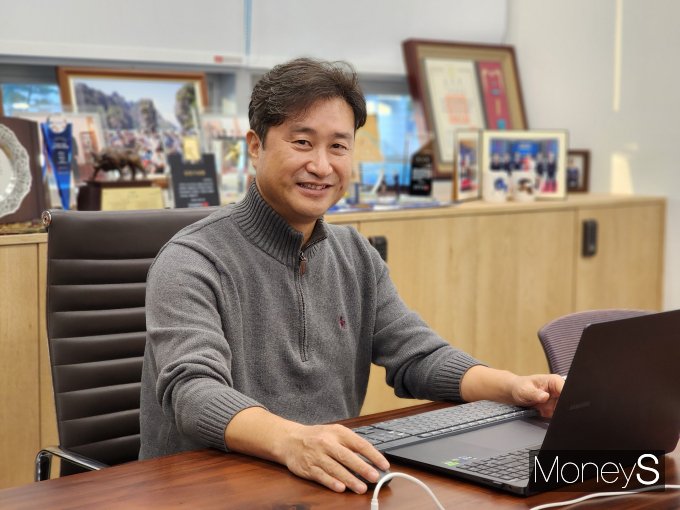 김성호 이지스 대표가 머니S와 인터뷰에서 디지털 어스의 잠재력을 강조했다. 사진은 김성호 이지스 대표. /사진=박찬규 기자