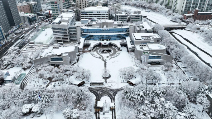 눈 내린 하남시청사 전경. /사진제공=하남시