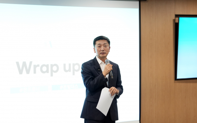 이용욱 SK온 최고경영자(CEO)가 "치열한 시장 환경에서 생존하기 위해서는 원가 경쟁력에 제품 경쟁력을 더해 수주 경쟁력을 갖춰야 한다"며 "원가·제품·수주 경쟁력이 선순환하는 구조를 만드는 것이 중요하다"고 강조했다. 사진은 이용욱 SK온 최고경영자의 모습. /사진=SK온 제공