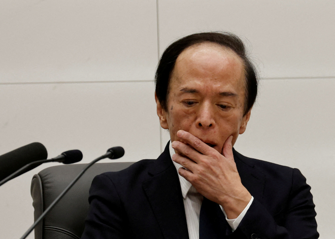 일본 장기 금리가 19년 만에 2%대를 기록했다. 사진은 우에다 가즈오 일본은행 총재가 지난 10월30일 일본 도쿄에서 열린 일본은행 정책회의 후 열린 기자회견에 참석한 모습. /사진=로이터