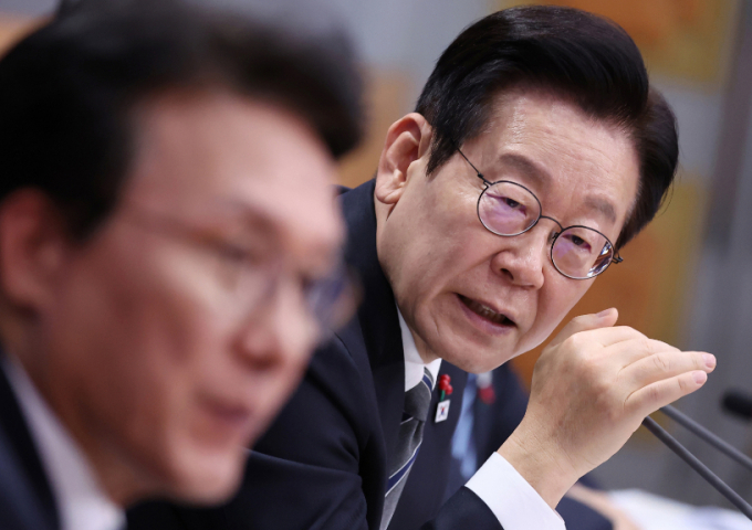 이재명 대통령이 19일 서울 종로구 정부서울청사 별관에서 열린 금융위원회·공정거래위원회 업무보고에서 발언하고 있다./사진=뉴시스 