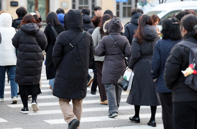 일요일인 21일은 전국이 영하권의 쌀쌀한 날씨가 이어진다. 사진은 서울 종로구 광화문 네거리. /사진=뉴시스
