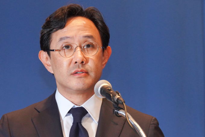 지난해 11월13일 서울 중구 남대문로 상의회관서 기자회견에 참석한 최윤범 고려아연 회장. /사진=임한별 기자