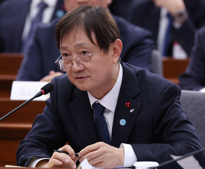 이찬진 금융감독원장이 19일 서울 종로구 정부서울청사 별관에서 열린 금융위원회·공정거래위원회 업무보고에서 발언하고 있다./사진=뉴시스 고범준 기자 