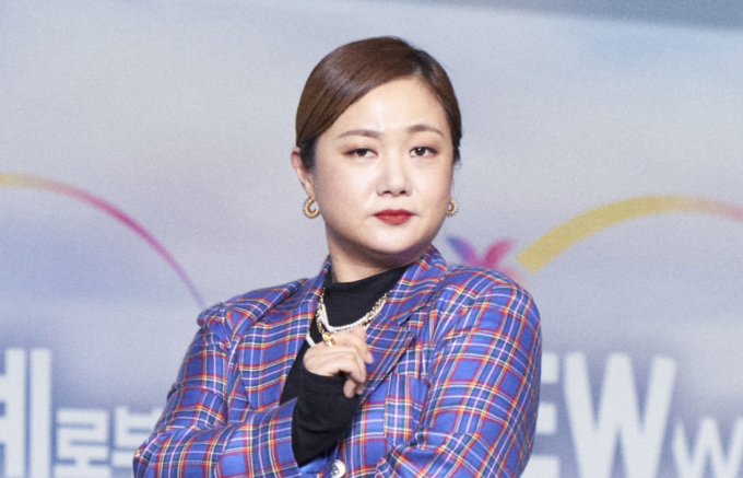 방송인 박나래가 '나 혼자 산다'에서 지인들에게 대접한 음식들이 매니저들의 도움을 받았다는 주장이 제기됐다. 사진은 2021년 11월 온라인으로 진행된 넷플릭스 예능 '신세계로부터' 제작발표회에 참석한 코미디언 박나래. /사진=넷플릭스 제