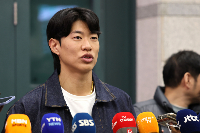 송성문이 샌디에이고 파드리스와 계약을 마치고 귀국했다. 사진은 23일 인천국제공항을 통해 입국한 송성문. /사진=뉴스1