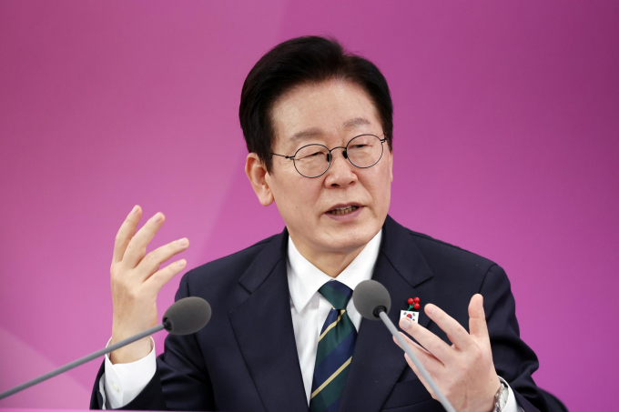 이재명 대통령이 해양수산부 장관 후임을 가급적이면 부산 지역 인재로 구하겠다고 말했다. 사진은 이 대통령이 지난 23일 부산 동구 해양수산부 청사에서 열린 해수부 업무보고에서 발언한 모습. /사진=뉴시스(대통령실통신사진기자단) 