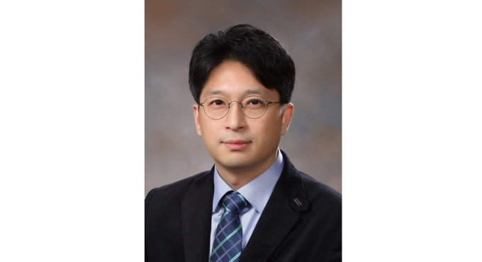 국토부 제2차관으로 홍지선 경기 남양주시 부시장이 발탁됐다. 현직 기초자치단체 부시장 출신이 중앙부처 차관으로 발탁된 것으로 두고 다소 의외라는 반응이 나온다. 사진은 홍지선 차관 본인. /사진제공=대통령실