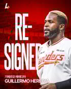 SSG랜서스가 외국인 타자 기예르모 에레디아, 투수 미치 화이트를 잡는데 성공했다. 사진은 29일 SSG와 재계약에 성공한 에레디아. /사진=SSG랜더스 인스타그램 캡처