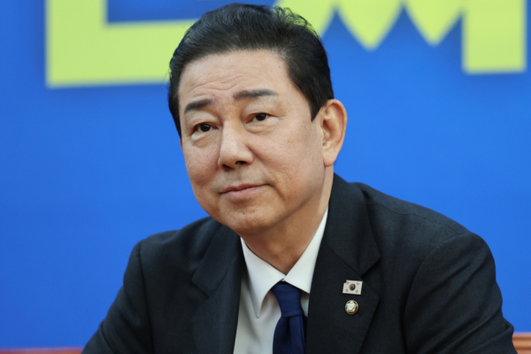 김병기 더불어민주당 원내대표가 결국 자진 사퇴했다. 사진은 김 원내대표가 30일 서울 여의도 국회에서 열린 원내대책회의에 참석하고 있는 모습. /사진=뉴스1