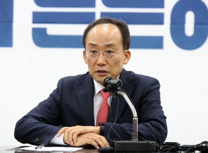 추경호 국민의힘 의원(대구 달성군)이 29일 오후 대구 수성구 국민의힘 대구시당에서 열린 간담회에 참석해 내년 6월 실시되는 지방선거 대구시장 출마를 선언하고 있다./사진제공=뉴스1