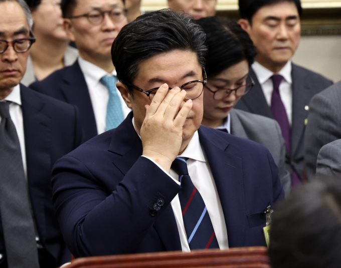 김병주 MBK파트너스 회장이 지난 10월14일 오후 서울 여의도 국회에서 열린 정무위원회 국정감사에 증인출석한 모습. /사진=뉴스1