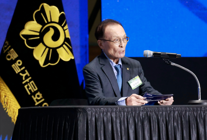 민주평통 "이해찬, 의식 아직 안 돌아와... 위중한 상태" - 뉴스 썸네일 이미지